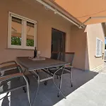 Vila Kuca Za Odmor L&l Bibinje