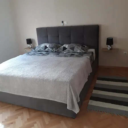 Vila Kuca Za Odmor L&l
